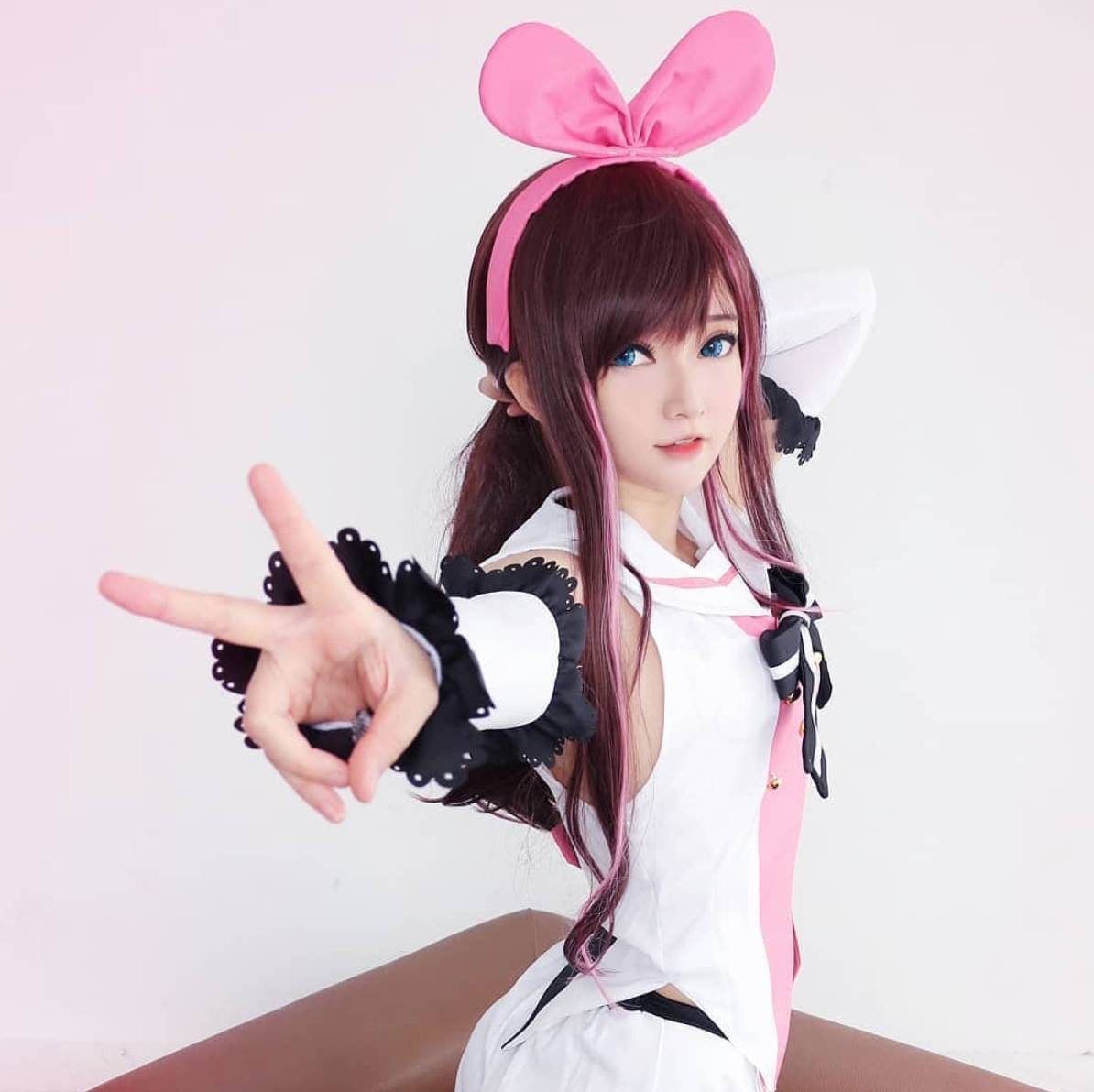 Kizuna Ai Cosplay