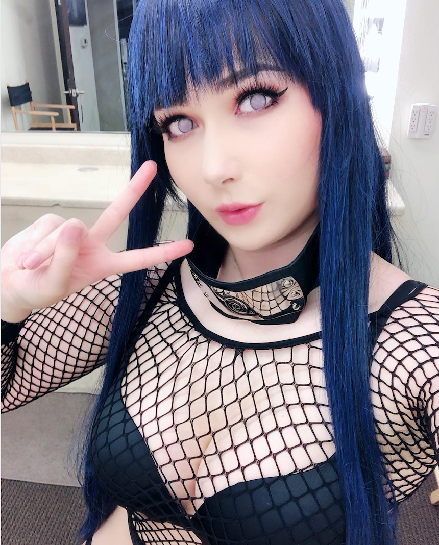 Sexy Hinata Hyuga Cosplay