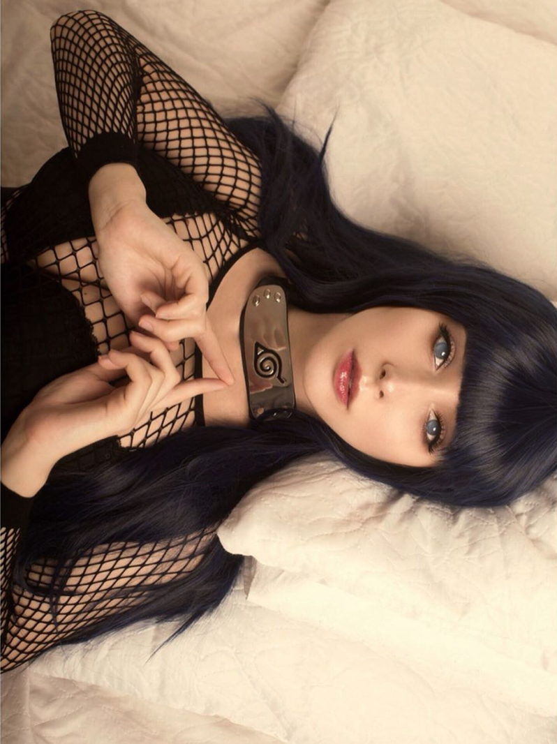 Sexy Hinata Hyuga Cosplay