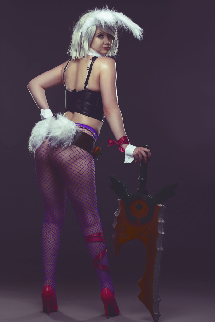 Lewd Gamer Girls Cosplay Collection - Riven Cosplay By Lillybetrose