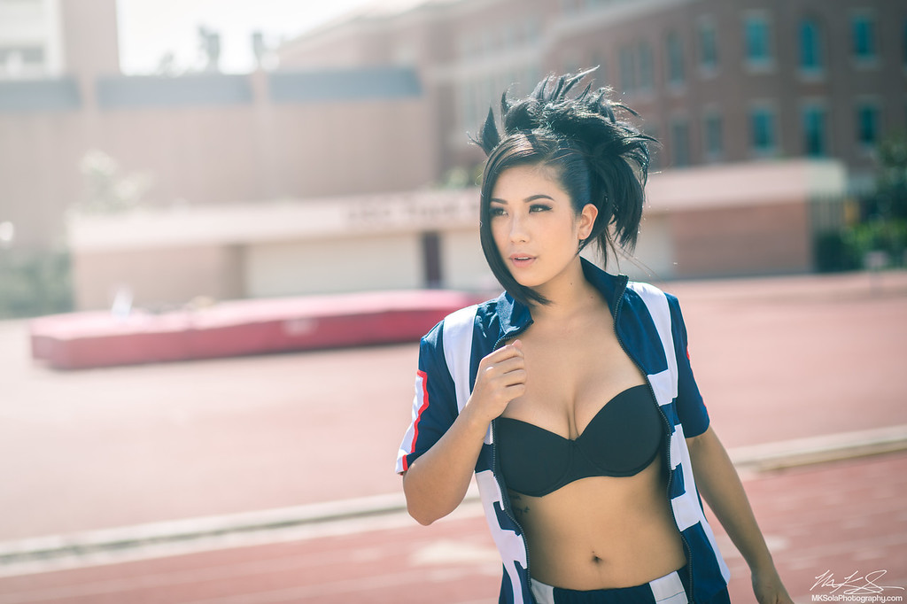 My Hero Academia Sexy Momo Cosplay - Rian Synnth