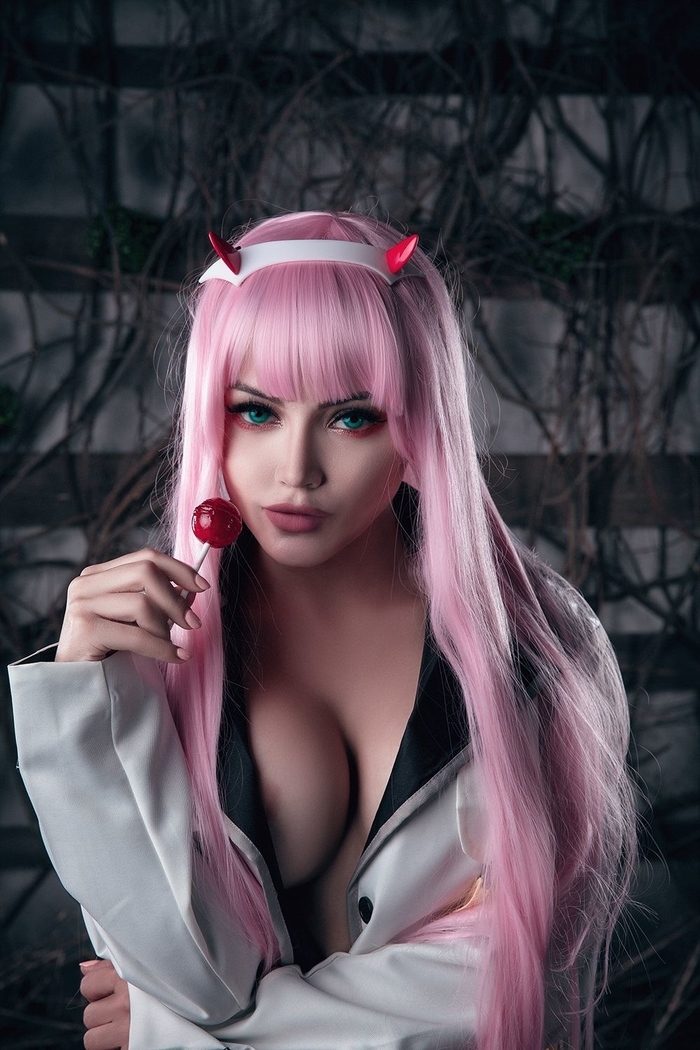 Ecchi Zero Two Cosplay - Kalinka Fox