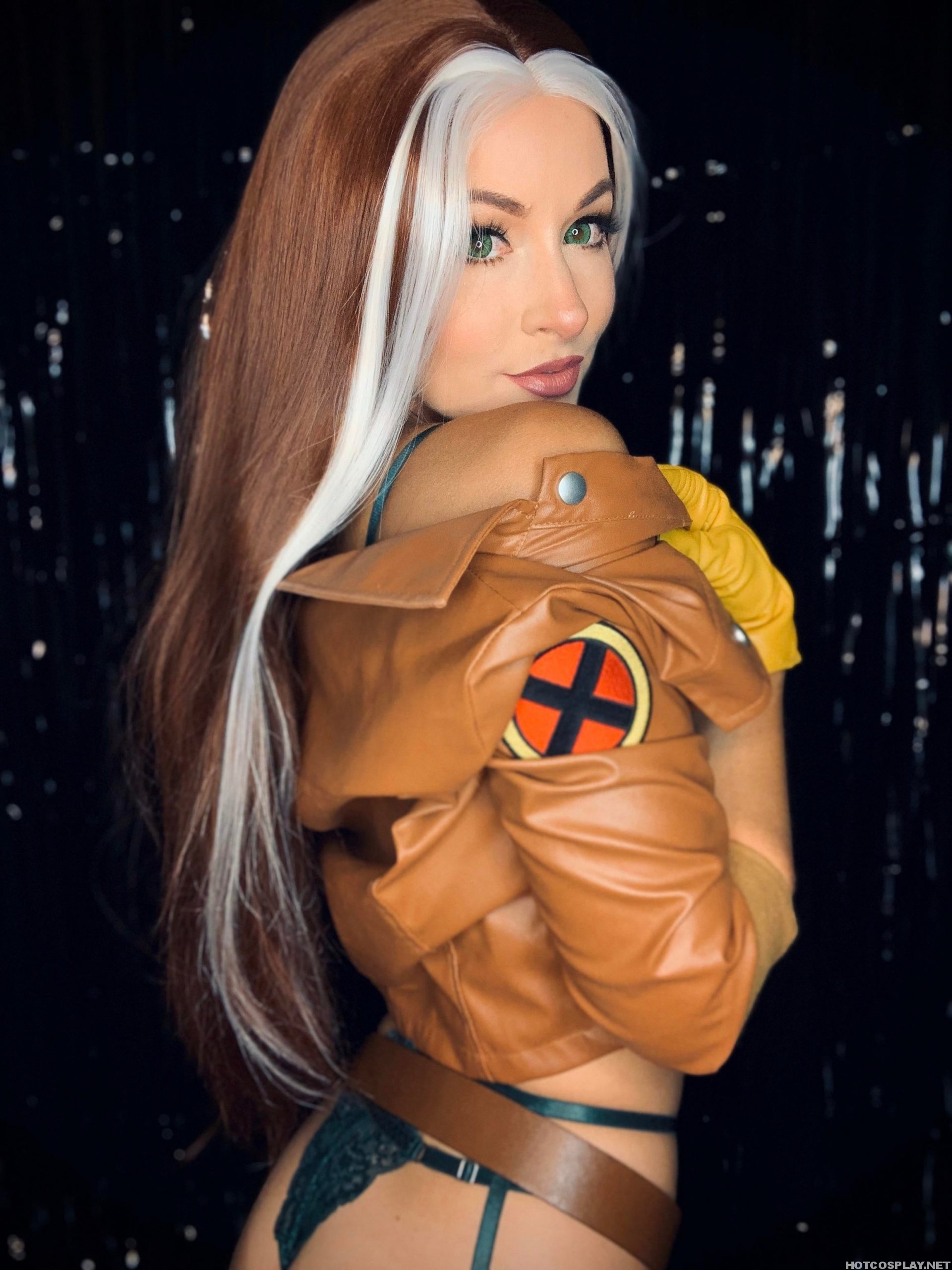 Cartoon Rogue Nude - X-Men Fans Will Love This Lewd and Nude Rogue Cosplay Collection