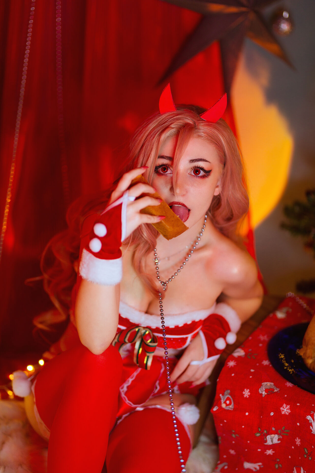 Lewd Power Claus Cosplay By MochiChuu