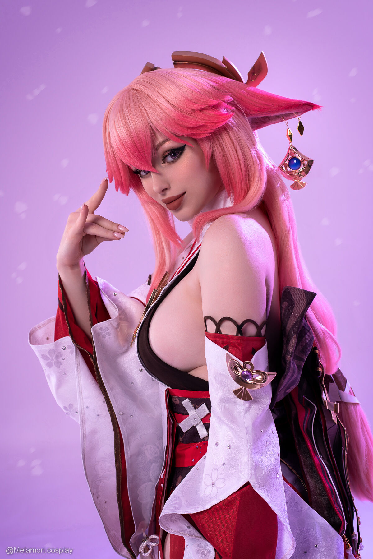 Sexy Yae Miko Cosplay - Lady Melamori