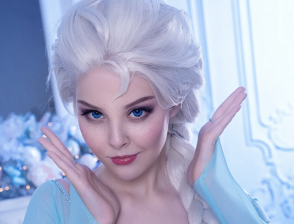 Elsa Cosplay By Helly Valentine